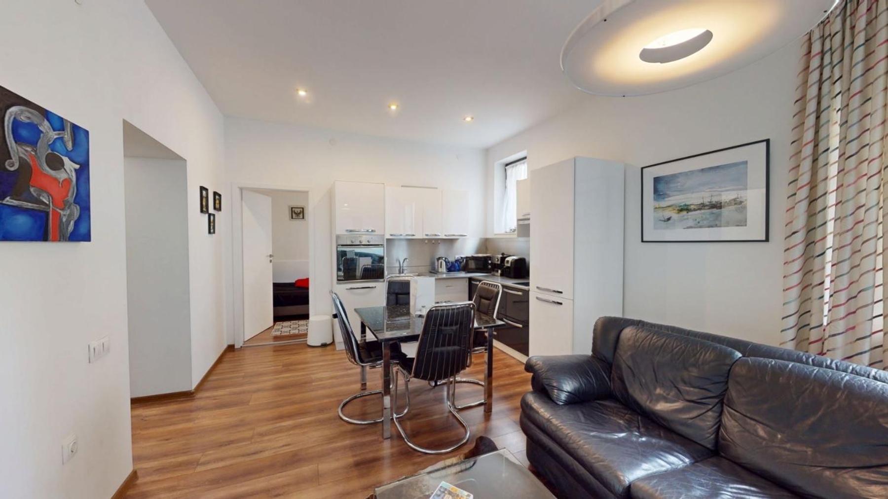 A Lovely 2 Bedroom Apartment In The Heart Of Sofie Exteriér fotografie